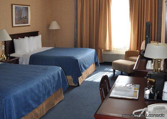 Quality Inn & Suites Brossard Rom bilde