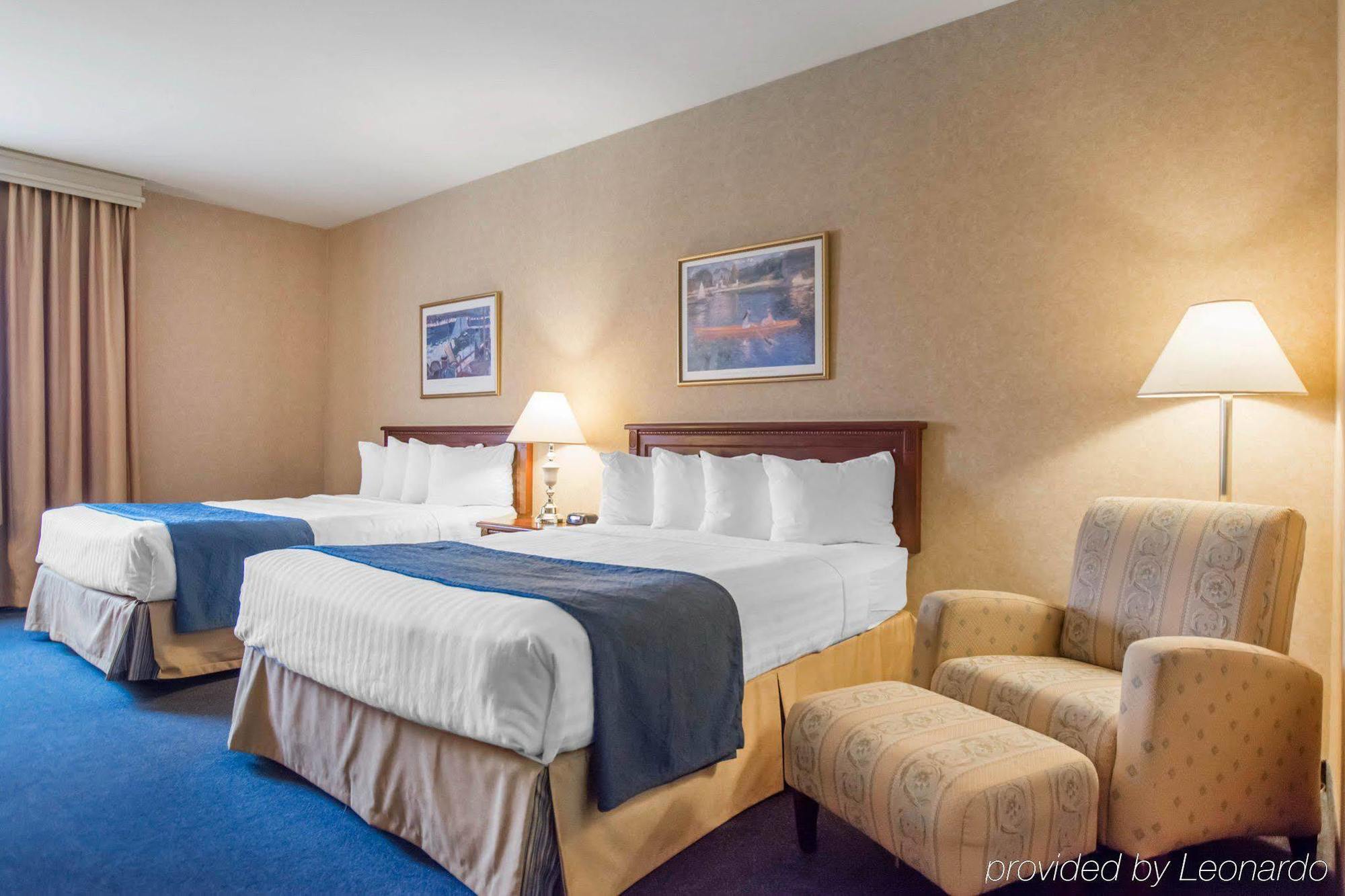 Quality Inn & Suites Brossard Eksteriør bilde