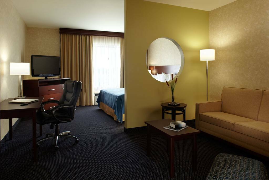 Quality Inn & Suites Brossard Eksteriør bilde